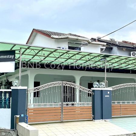 Bnb Cozy Homestay @ Bdr Country Homes Rawang Esterno foto